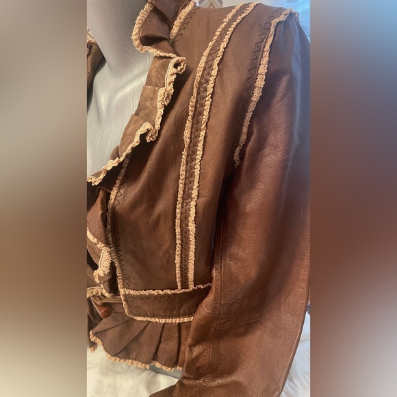 Moda International Distressed Leather Jacket Cropped Blazer Ruffled - Picture 7 of 8